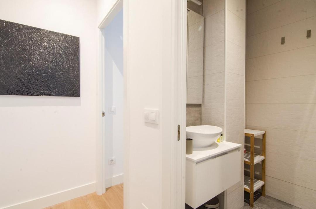 Modern And Cozy- 2 Bedrooms 2 Bathrooms- San Eugenio- Mintystay Apartamento Madrid